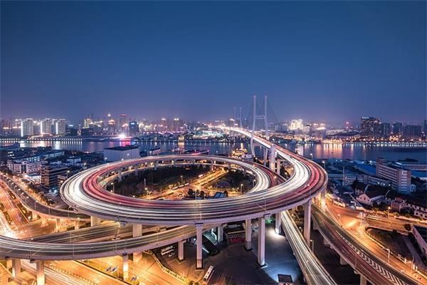 笃定前行，华为推动智慧交通新时代的到来